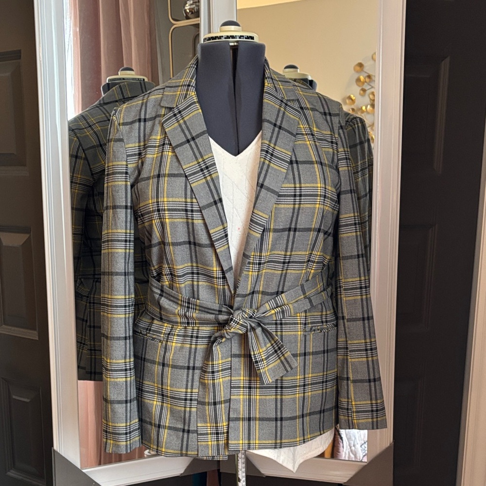 Ellen Tracy Gray and Yellow Checkered Blazer